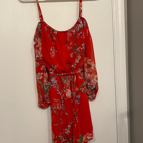 Super cute red romper worn once - Picture 2 of 2
